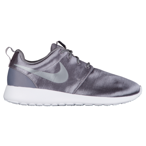 nike roshe run eastbay